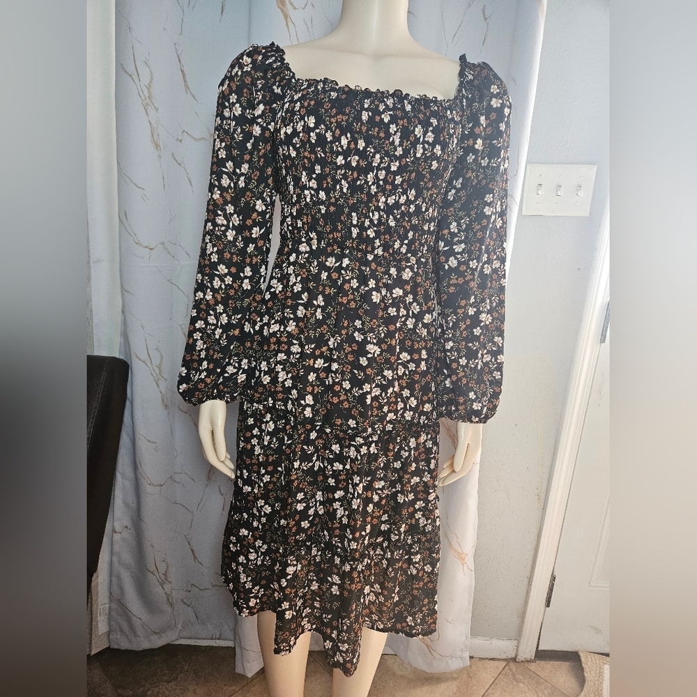 AUW Black Floral Long Sleeve Smocked Midi Dress